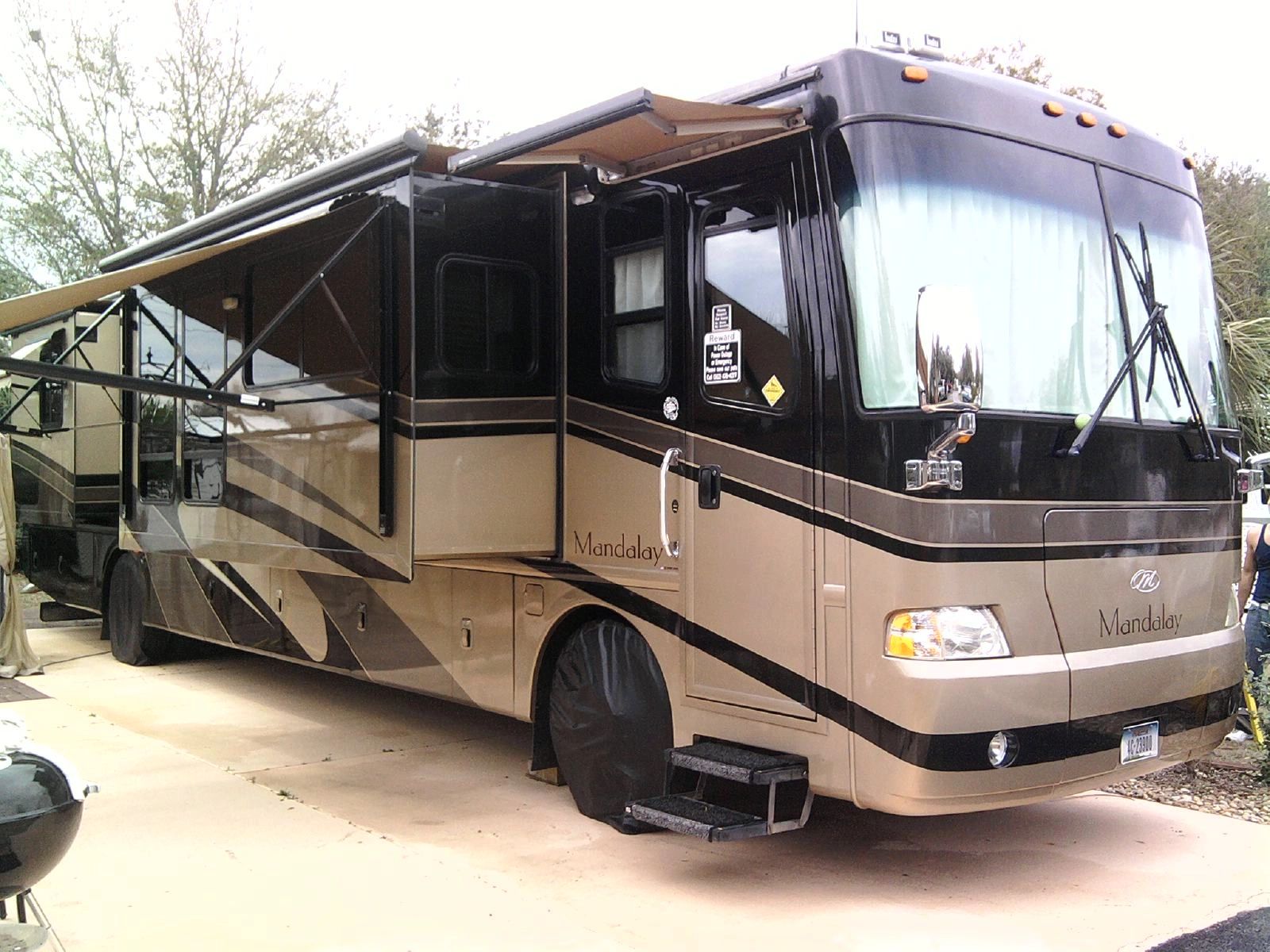 Luxury motorhome RV